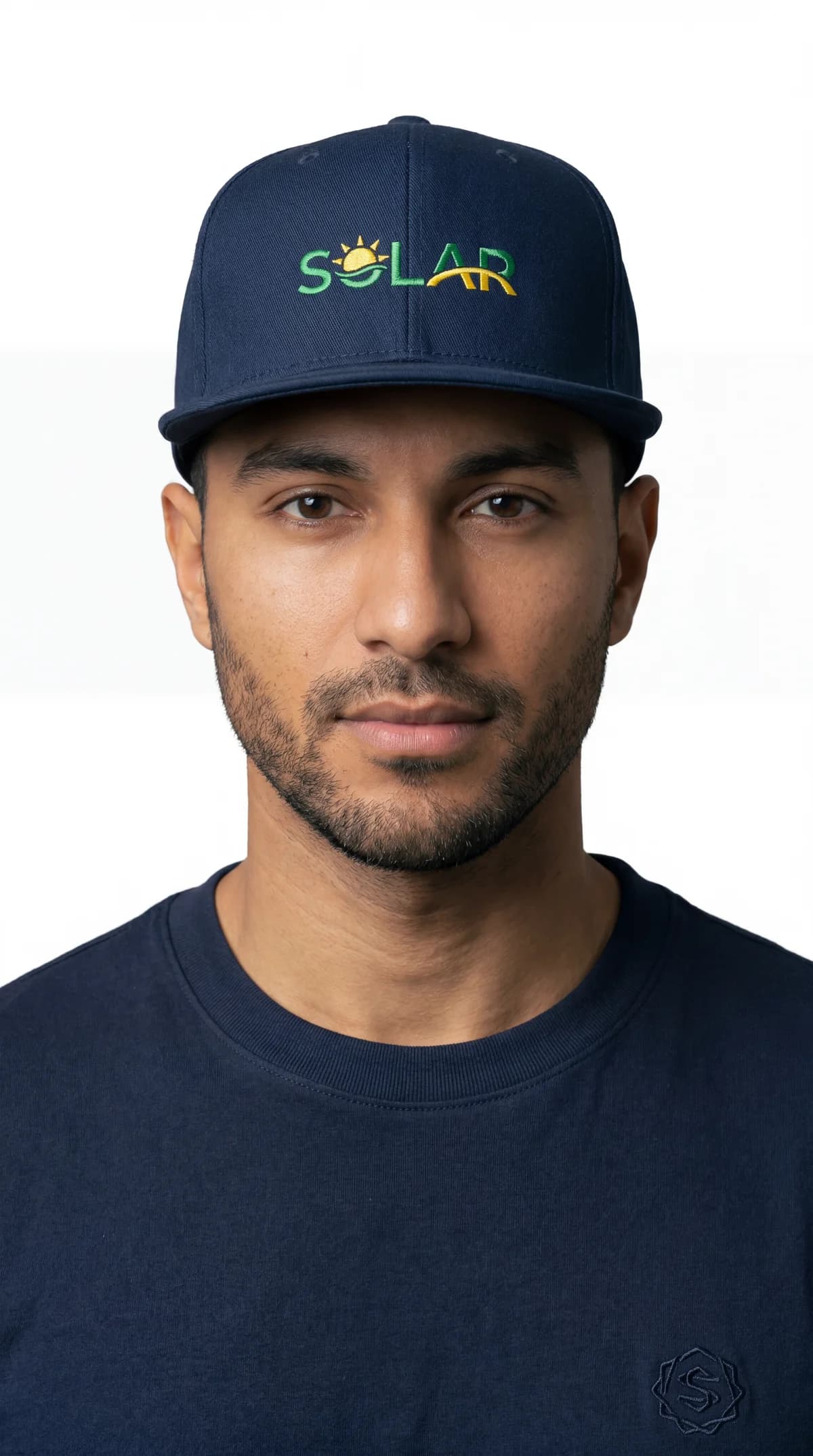 Boné personalizado azul marinho com bordado frontal